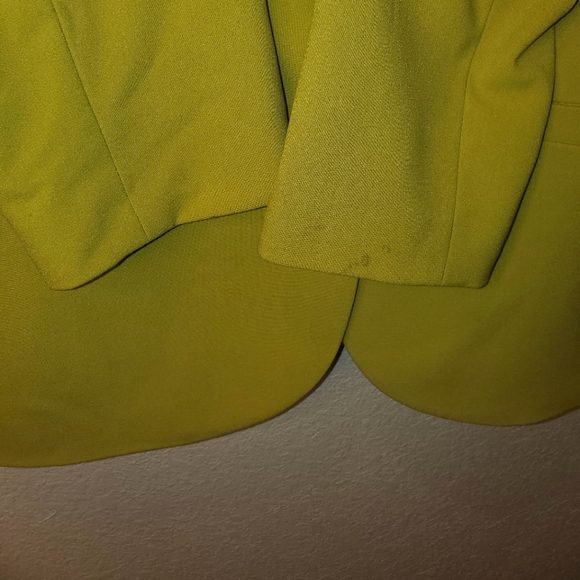 Calvin Klien Blazer in Chartreuse Green - Picture 6 of 7
